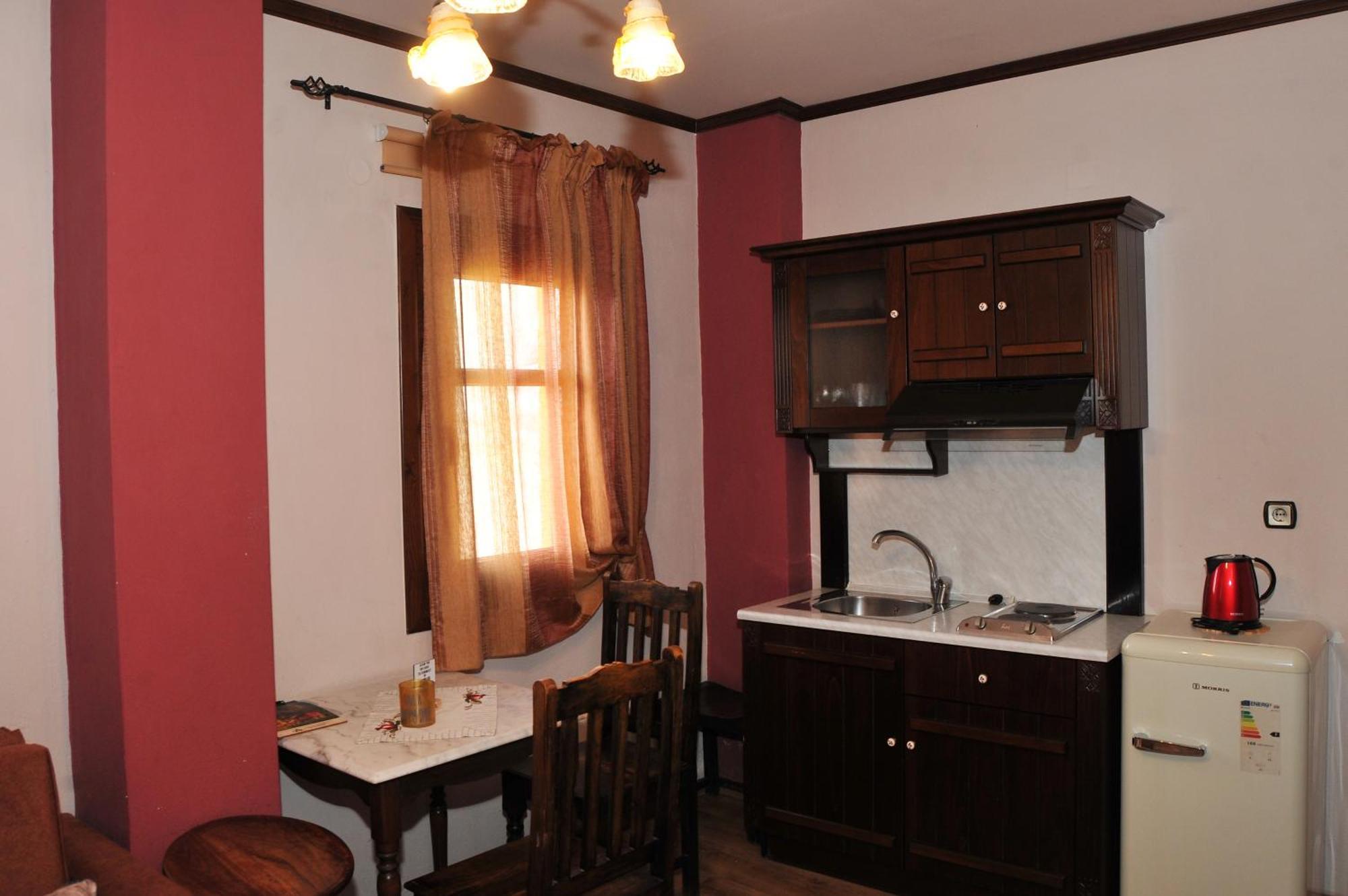 Archontiko Mesohori Meteora Hotel Kalampáka Ngoại thất bức ảnh